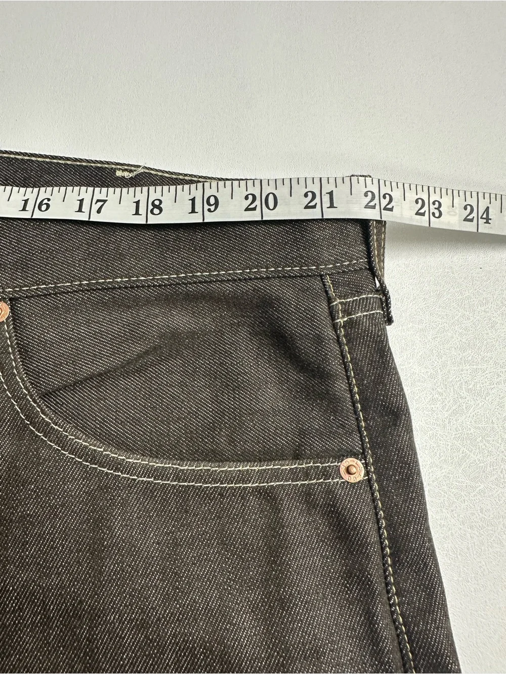 Levi’s 501 men’s 42/32 button fly denim jeans original fit (new)